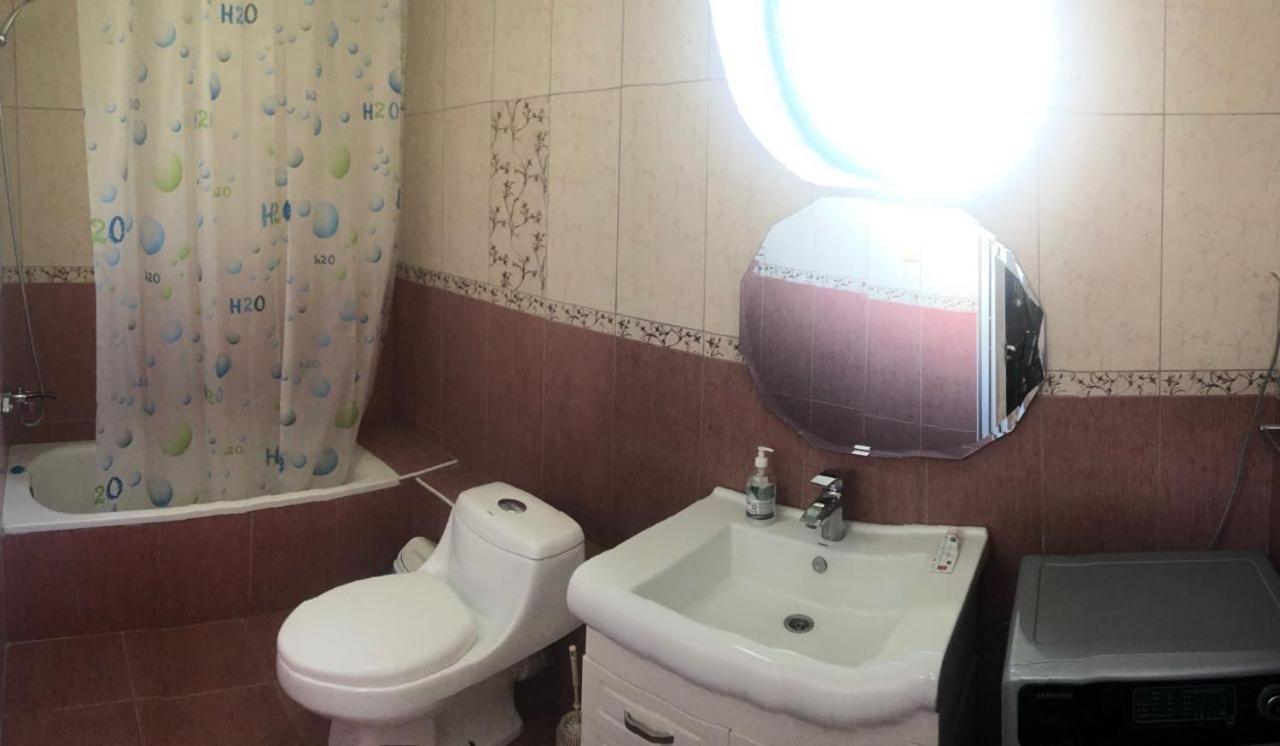 A Pousada Rodem House Bishkek Exterior foto